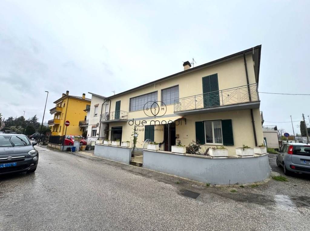 appartamento in vendita a Spoleto in zona Collerisana