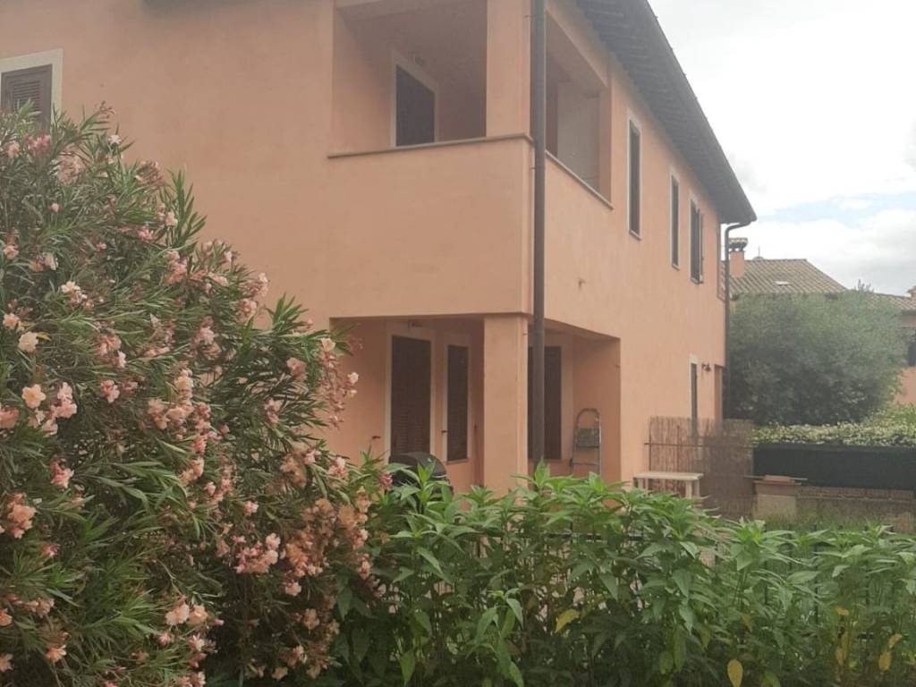 casa indipendente in vendita a Spoleto in zona San Giacomo