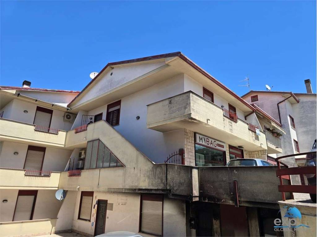 appartamento in vendita a Spoleto in zona San Giovanni di Baiano