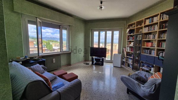 appartamento in vendita a Spoleto in zona Collerisana