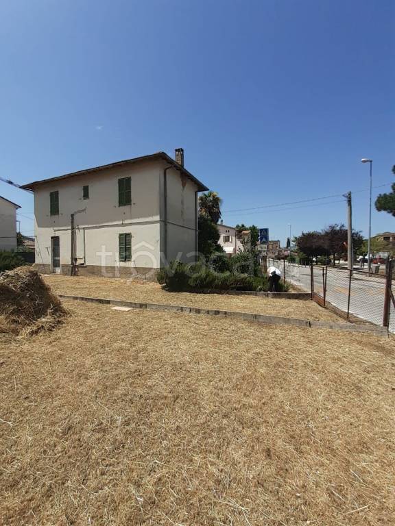 terreno edificabile in vendita a Spoleto in zona Collerisana