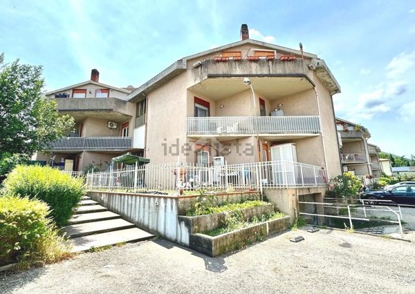 appartamento in vendita a Spoleto in zona Santo Chiodo