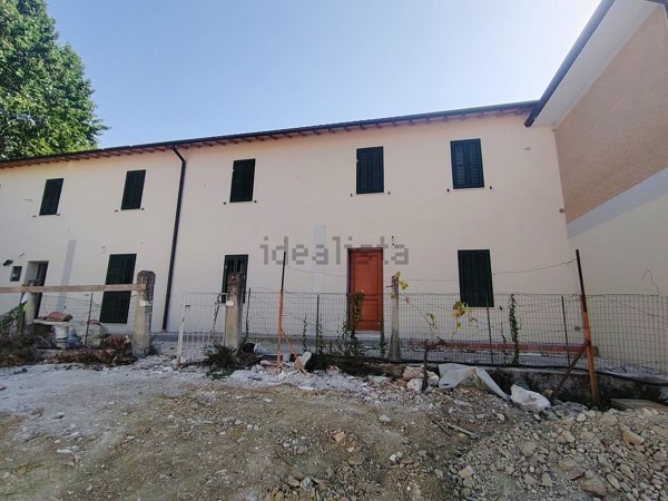 casa indipendente in vendita a Spoleto in zona San Brizio
