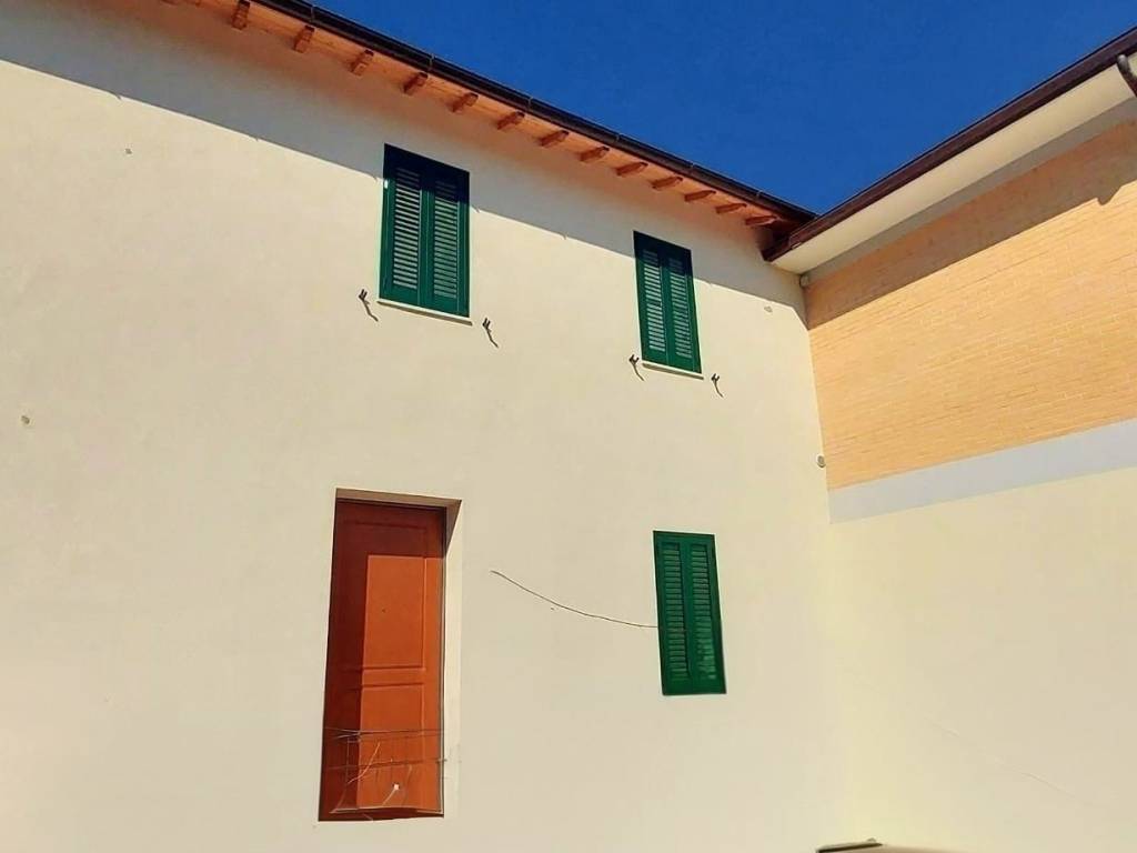 casa indipendente in vendita a Spoleto in zona San Brizio