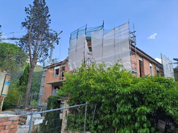 appartamento in vendita a Spoleto in zona Collerisana