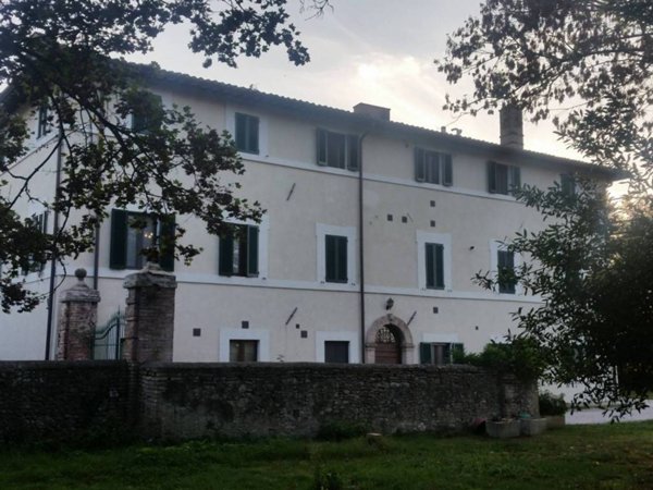 appartamento in vendita a Spoleto in zona Azzano
