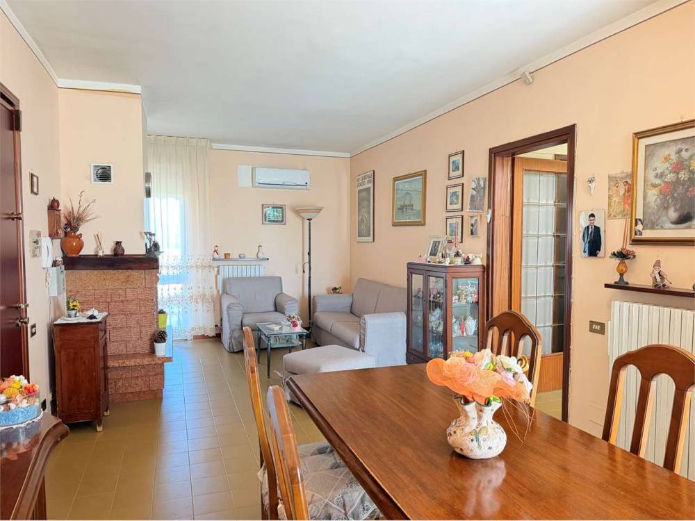 appartamento in vendita a Spoleto in zona Pontebari