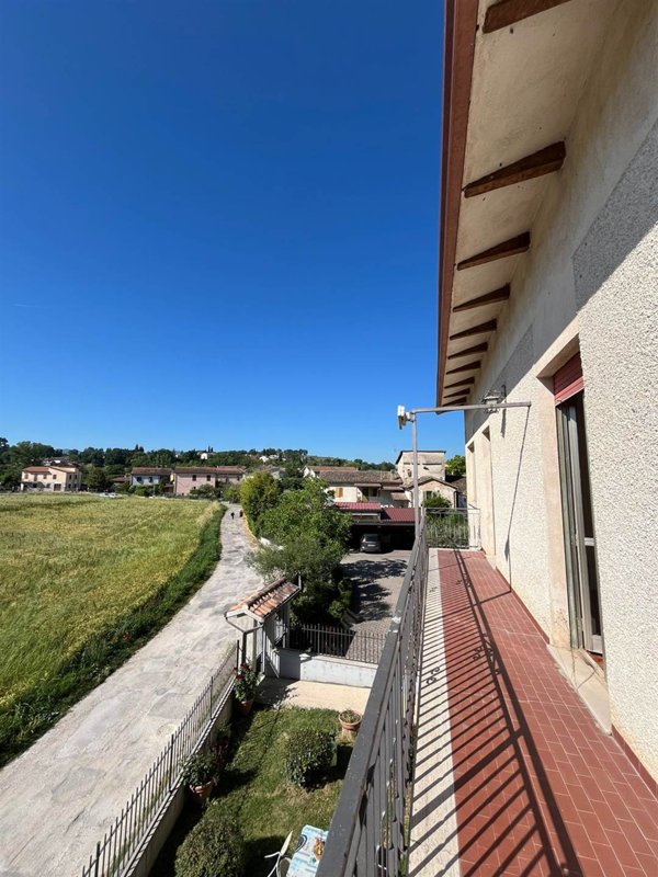 appartamento in vendita a Spoleto in zona Collicelli