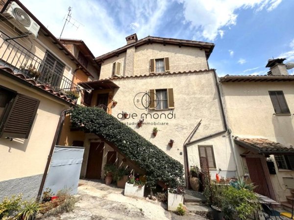 casa indipendente in vendita a Spoleto in zona Sant'Anastasio
