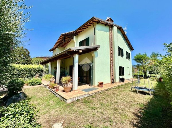 casa indipendente in vendita a Spoleto in zona Collerisana