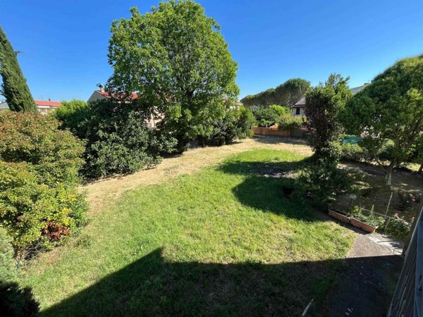casa indipendente in vendita a Spoleto in zona Collicelli