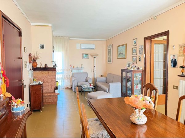appartamento in vendita a Spoleto in zona Pontebari