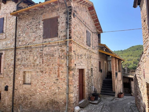 appartamento in vendita a Spoleto