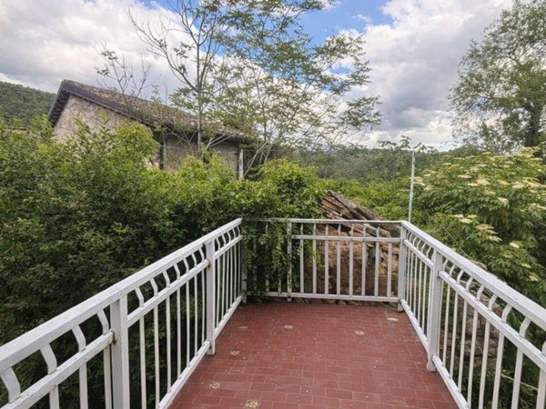 casa indipendente in vendita a Spoleto