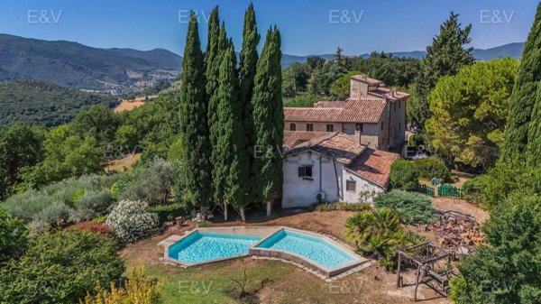 casa indipendente in vendita a Spoleto