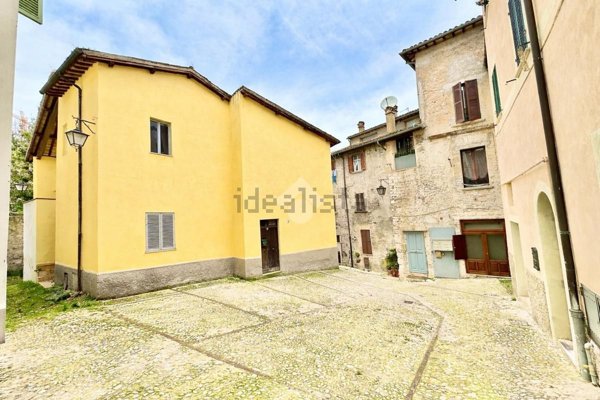 appartamento in vendita a Spoleto