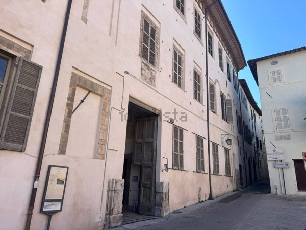 appartamento in vendita a Spoleto