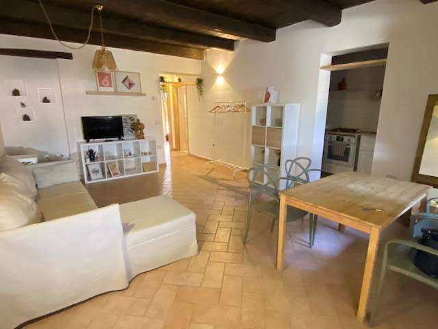 appartamento in vendita a Spoleto in zona Beroide