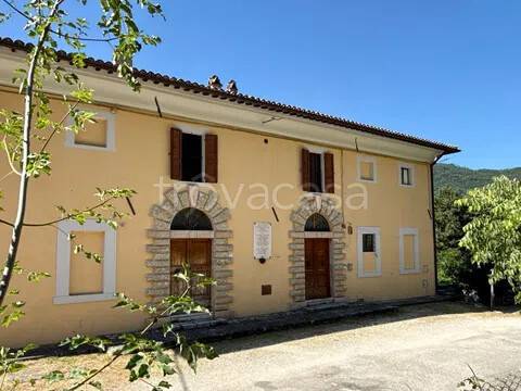 casa indipendente in vendita a Spoleto in zona Ancaiano