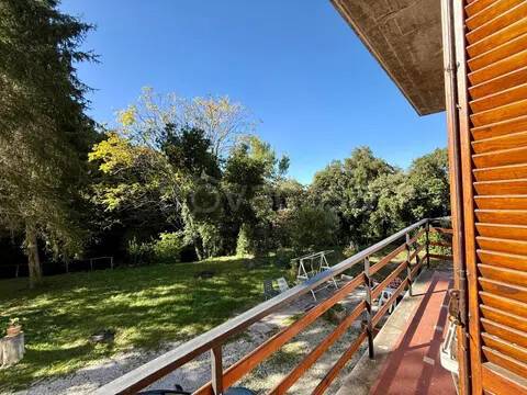 appartamento in vendita a Spoleto in zona Collerisana