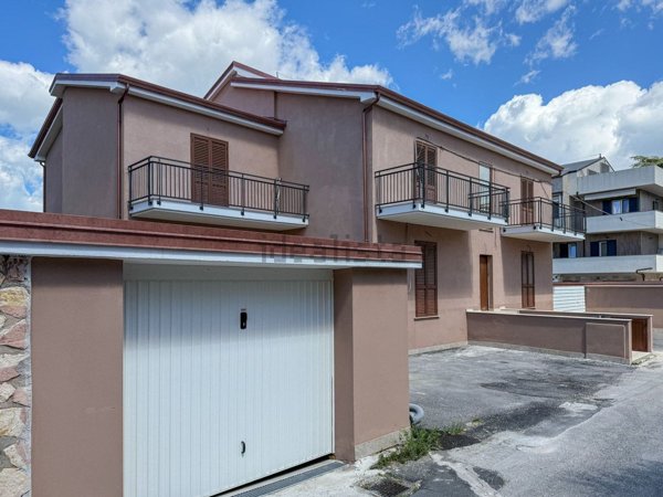 appartamento in vendita a Spoleto in zona Collerisana