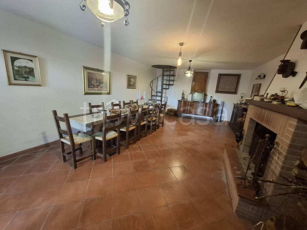 casa indipendente in vendita a Spoleto in zona San Giovanni di Baiano