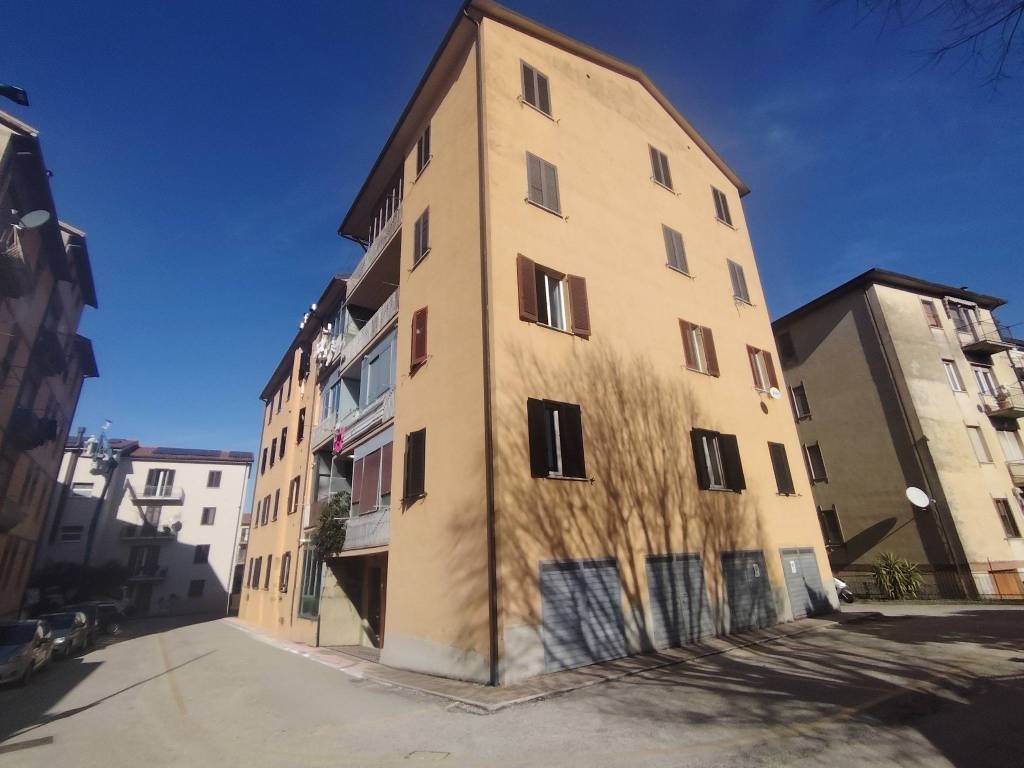 appartamento in vendita a Spoleto in zona Collerisana