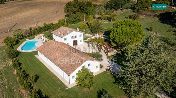 casa indipendente in vendita a Spoleto in zona Santa Croce