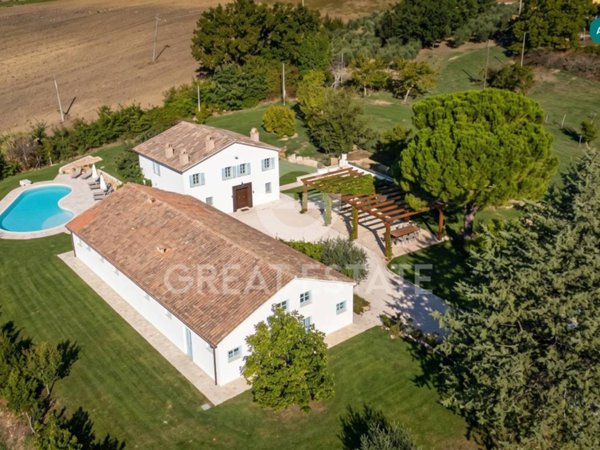 casa indipendente in vendita a Spoleto in zona Santa Croce