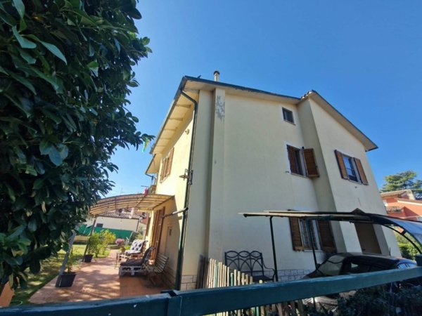 casa indipendente in vendita a Spoleto in zona San Giacomo