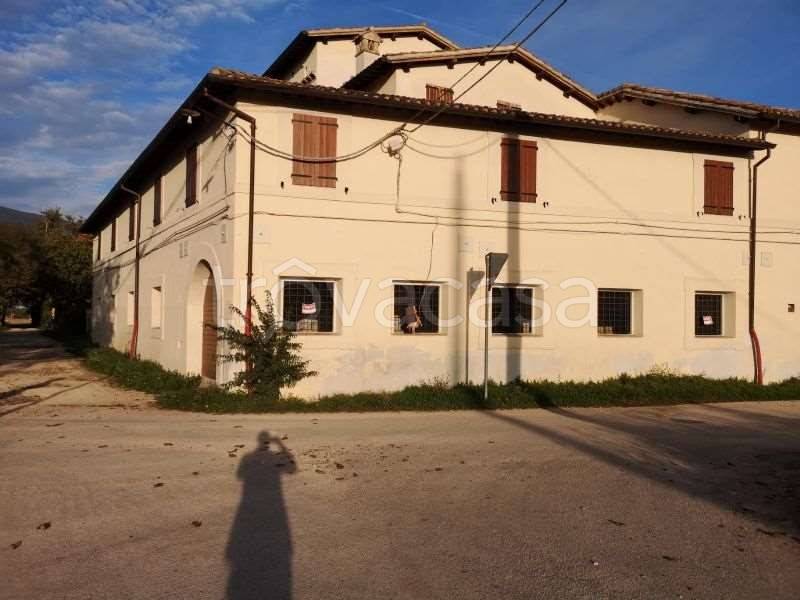 casa indipendente in vendita a Spoleto in zona Protte