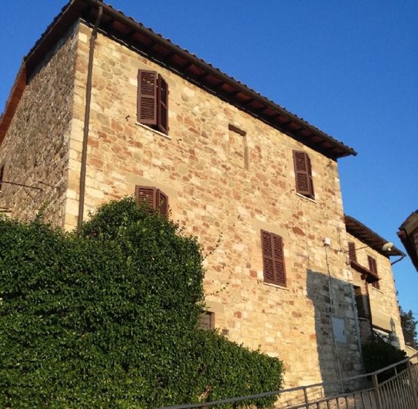 casa indipendente in vendita a Todi