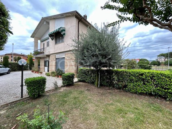 casa indipendente in vendita a Todi in zona Pantalla