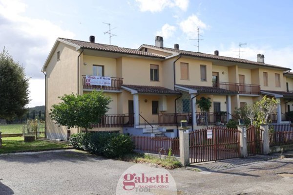 casa indipendente in vendita a Todi in zona Pian di San Martino