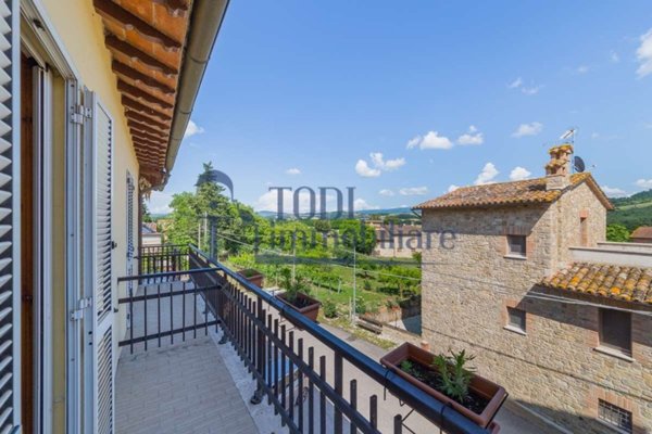 appartamento in vendita a Todi in zona Pian di San Martino