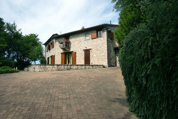 casa indipendente in vendita a Todi in zona Canonica