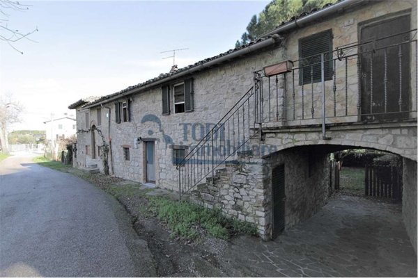 casa semindipendente in vendita a Todi in zona Pian di San Martino