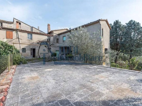 casa semindipendente in vendita a Todi in zona Pesciano