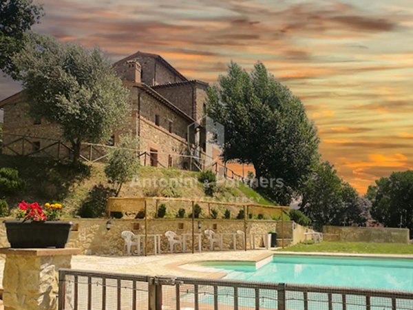casa indipendente in vendita a Todi in zona Montemolino