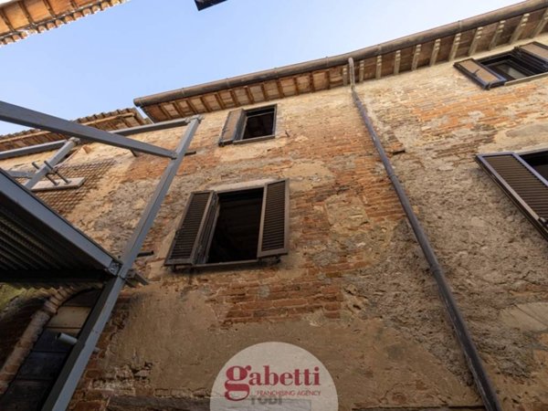 appartamento in vendita a Todi in zona Ripaioli