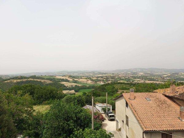 casa indipendente in vendita a Todi