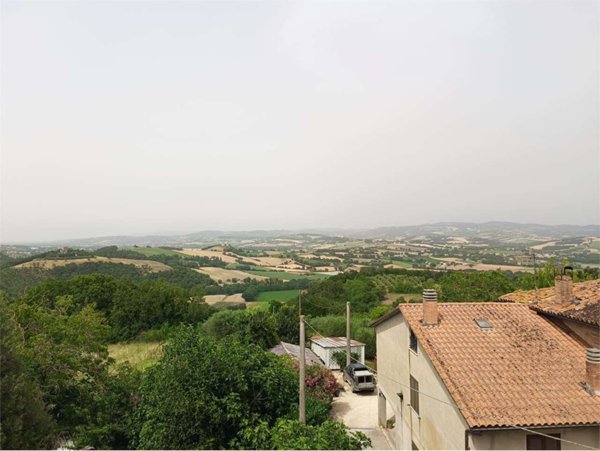 casa indipendente in vendita a Todi in zona Cecanibbi