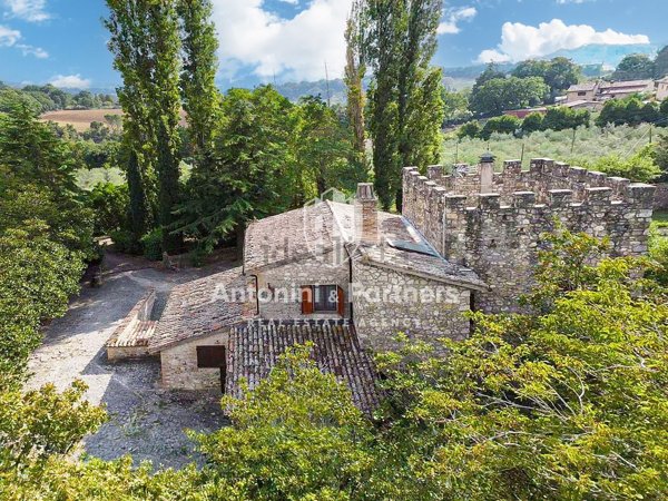 casale in vendita a Todi