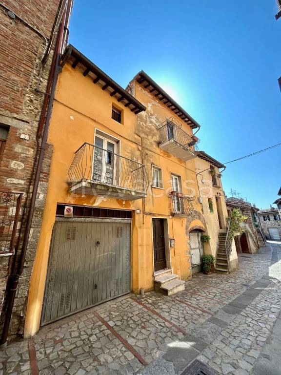 casa indipendente in vendita a Todi