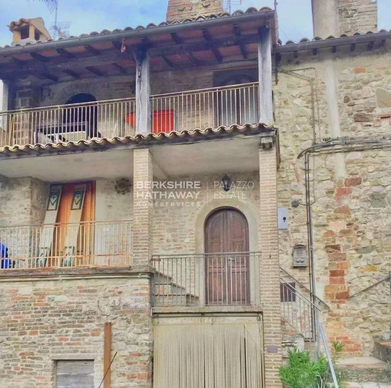 casa indipendente in vendita a Todi