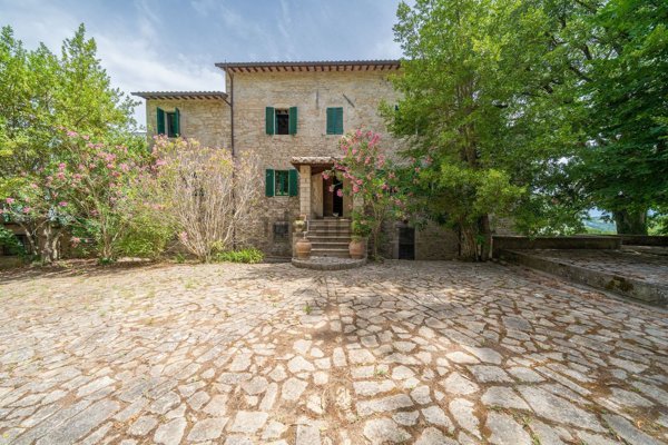 casa indipendente in vendita a Todi
