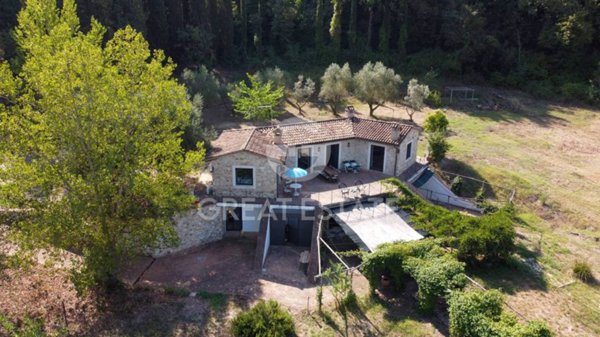 casa indipendente in vendita a Todi