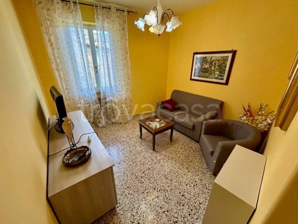 casa indipendente in vendita a Todi