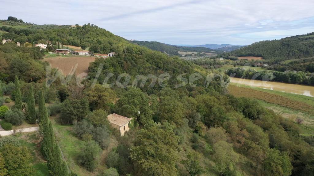 casa indipendente in vendita a Todi