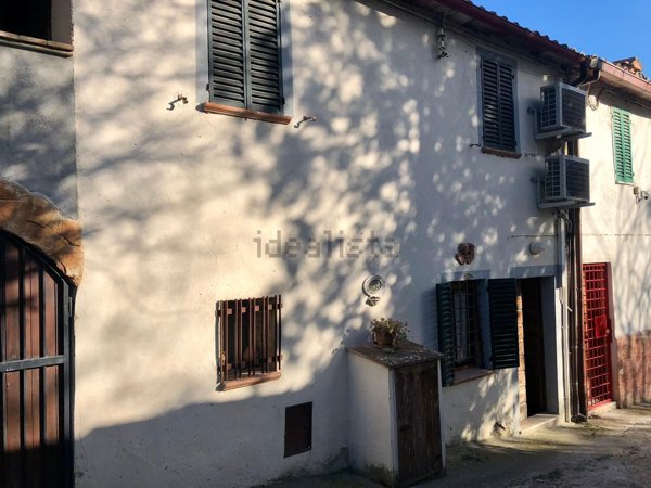 appartamento in vendita a Todi in zona Frontignano